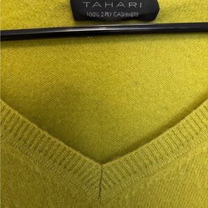 Tahari Women's V-Neck Cashmere Sweater - Yellow